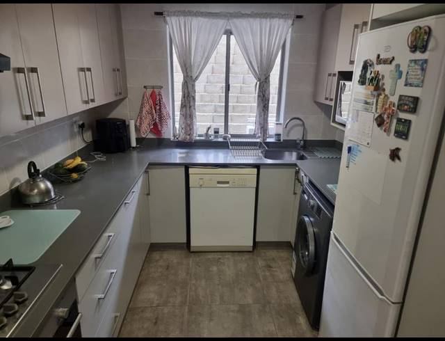 3 BEDROOM APARTMENT FOR SALE IN ISLAND VIEW